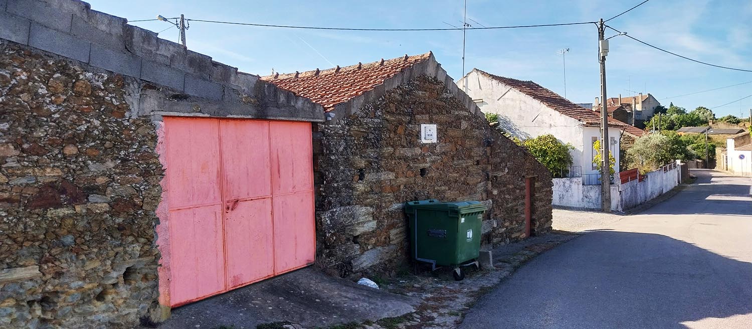 Rua Monte do Meio em Retaxo