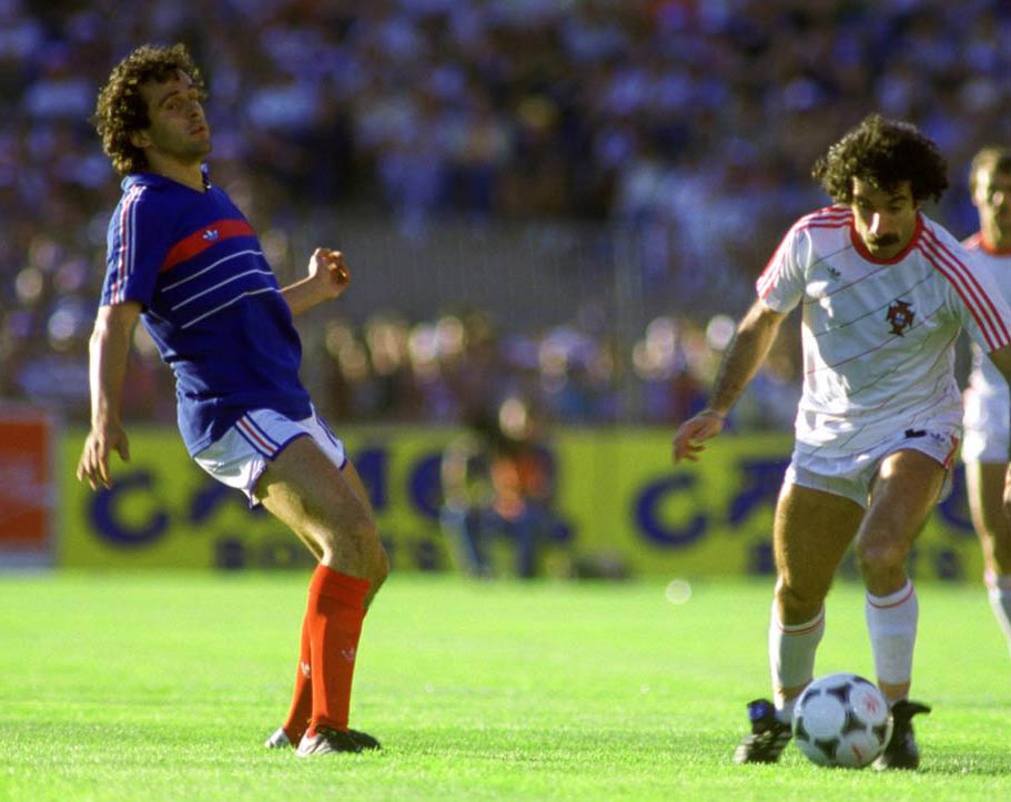 Chalana e Platini na meia final de 1984