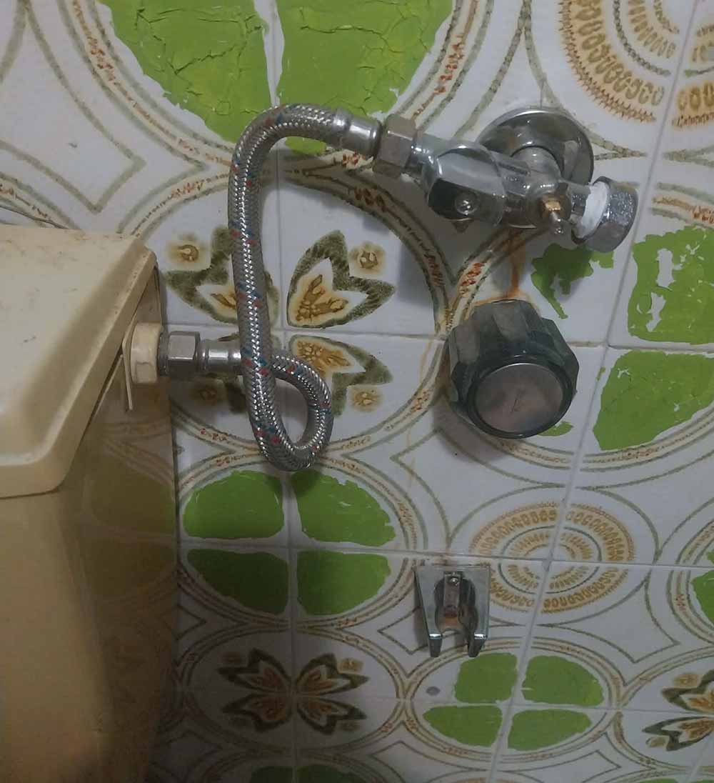 Bicha flexivel mal colocada