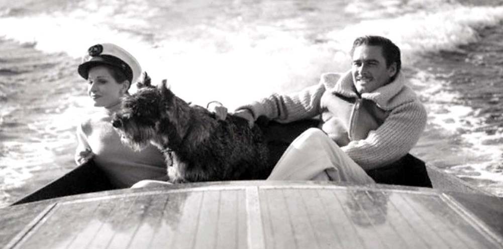 Errol Flynn e seu cão Arno
